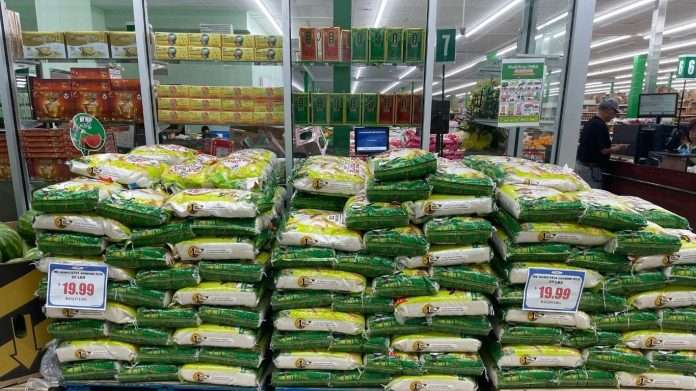 Gạo ST25 Ông Hùng Chỉ $19.99 Tại Siêu Thị Cát Lợi – Gạo Thơm Sóc Trăng Giá Rẻ, Chất Lượng Tuyệt Vời!